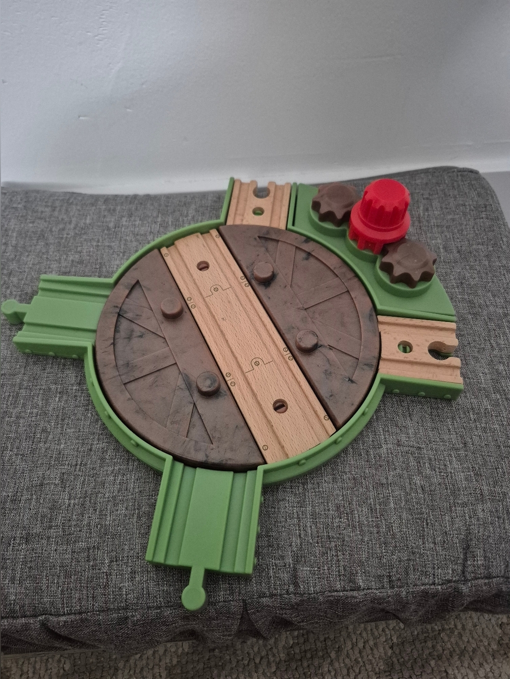 CHUGGINGTON Wooden Railway Old Town Turn Table Brio Compatible